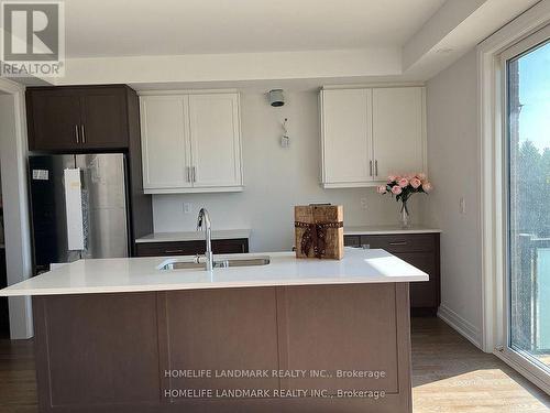 314 Laplante Street, Newmarket, ON - Indoor Photo Showing Kitchen With Double Sink