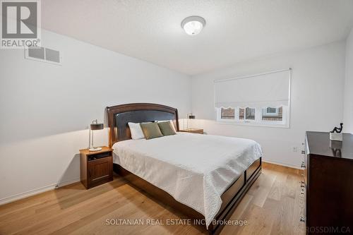 582 Pinder Avenue, Newmarket, ON - Indoor Photo Showing Bedroom