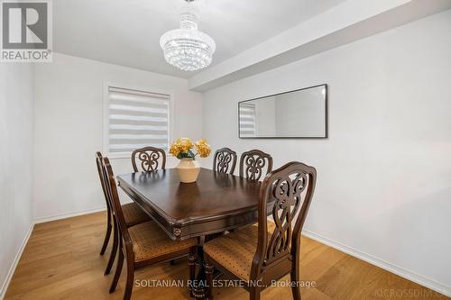 582 Pinder Avenue, Newmarket, ON - Indoor Photo Showing Dining Room