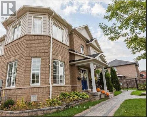 98 Worthington Avenue, Brampton, ON - Outdoor With Facade