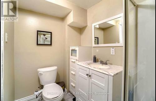 98 Worthington Avenue, Brampton, ON - Indoor Photo Showing Bathroom