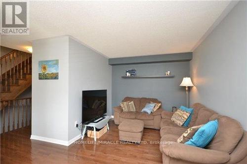 765 Challinor Terrace, Milton, ON - Indoor Photo Showing Living Room