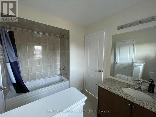 84 Roulette Crescent, Brampton, ON - Indoor Photo Showing Bathroom