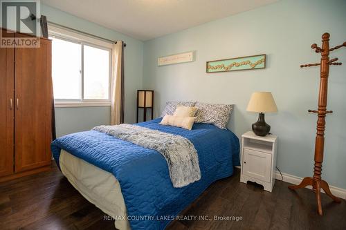 40 Greenwood Crescent, Kawartha Lakes, ON - Indoor Photo Showing Bedroom