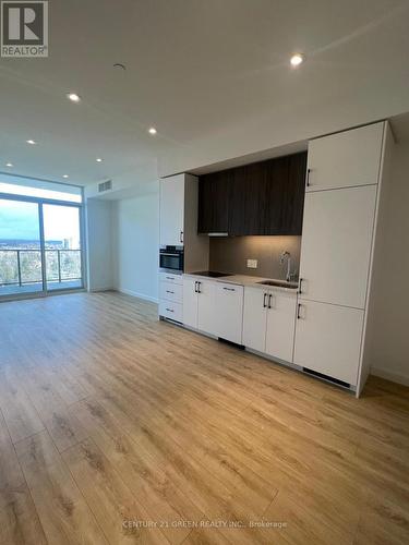 1503 - 741 King Street W, Kitchener, ON - Indoor Photo Showing Kitchen