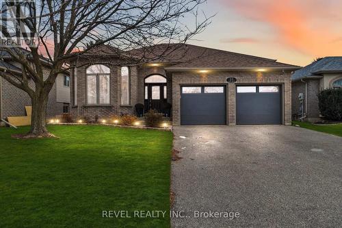 89 Court Drive, Brant, ON - Outdoor With Facade