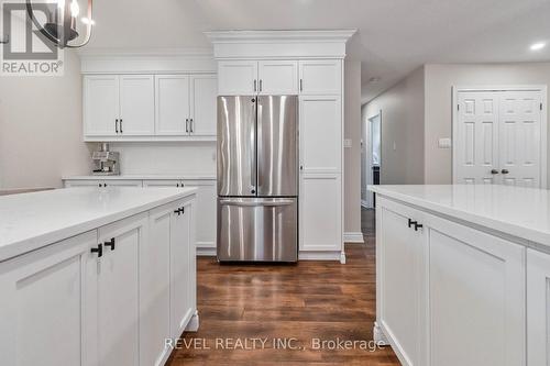 89 Court Drive, Brant, ON - Indoor Photo Showing Kitchen