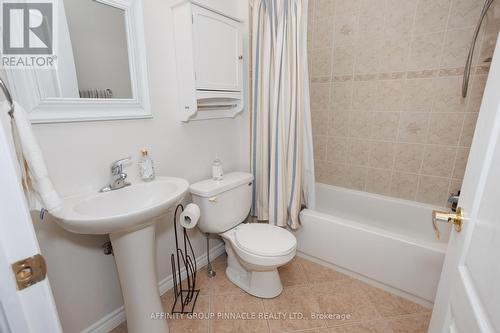 54 Ellis Crescent, Kawartha Lakes (Lindsay), ON - Indoor Photo Showing Bathroom