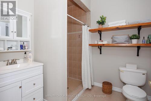 54 Ellis Crescent, Kawartha Lakes (Lindsay), ON - Indoor Photo Showing Bathroom