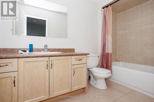 54 Ellis Crescent, Kawartha Lakes (Lindsay), ON - Indoor Photo Showing Bathroom