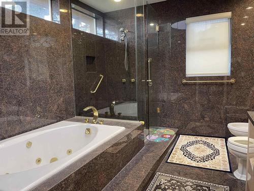 14Xx Dogwood Avenue, Vancouver, BC - Indoor Photo Showing Bathroom