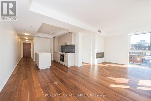 208 - 835 St Clair Avenue W, Toronto, ON - Indoor Photo Showing Kitchen