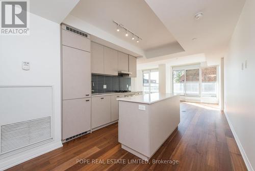 208 - 835 St Clair Avenue W, Toronto, ON - Indoor Photo Showing Kitchen