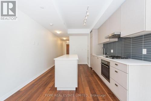 208 - 835 St Clair Avenue W, Toronto, ON - Indoor Photo Showing Kitchen