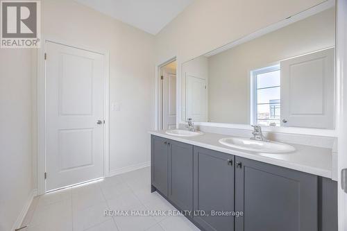 1802 Floribunda Gardens, Pickering, ON - Indoor Photo Showing Bathroom