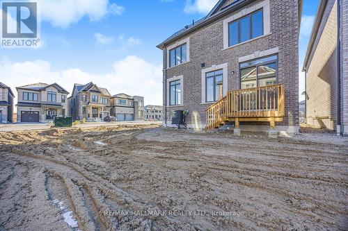 1802 Floribunda Gardens, Pickering, ON - Outdoor