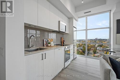 917 - 1787 St. Clair Avenue W, Toronto, ON - Indoor Photo Showing Kitchen With Upgraded Kitchen