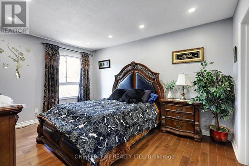 906 Cahill Drive W, Ottawa, ON - Indoor Photo Showing Bedroom