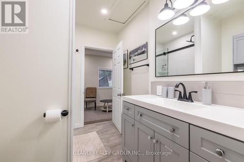 458 5Th Avenue E, Owen Sound, ON - Indoor Photo Showing Bathroom