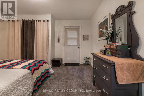 458 5Th Avenue E, Owen Sound, ON - Indoor Photo Showing Bedroom