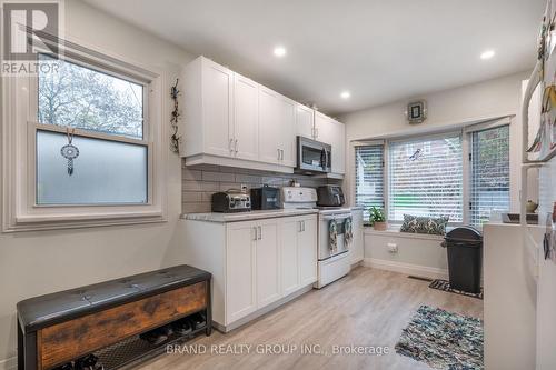 458 5Th Avenue E, Owen Sound, ON - Indoor Photo Showing Kitchen