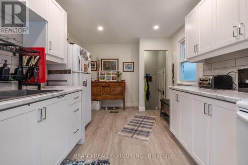 458 5Th Avenue E, Owen Sound, ON - Indoor Photo Showing Kitchen