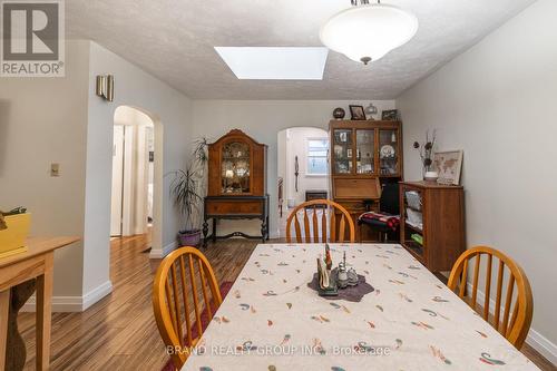 458 5Th Avenue E, Owen Sound, ON - Indoor Photo Showing Dining Room