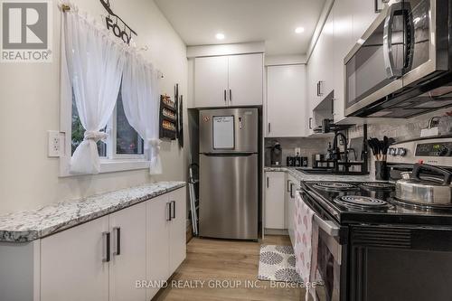 458 5Th Avenue E, Owen Sound, ON - Indoor Photo Showing Kitchen