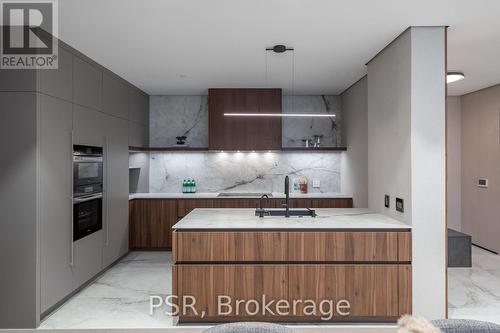 702 - 1700 Avenue Road, Toronto, ON - Indoor Photo Showing Kitchen