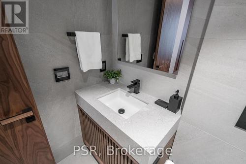 702 - 1700 Avenue Road, Toronto, ON - Indoor Photo Showing Bathroom