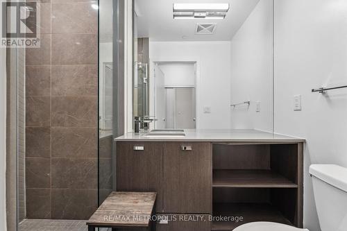 1409 - 10 De Boers Drive, Toronto, ON - Indoor Photo Showing Bathroom