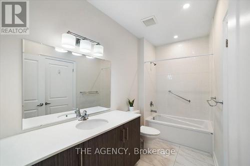 136 - 80 Marsh Avenue, Peterborough, ON - Indoor Photo Showing Bathroom