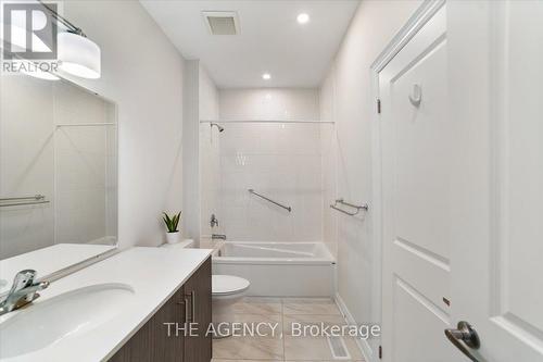 136 - 80 Marsh Avenue, Peterborough, ON - Indoor Photo Showing Bathroom