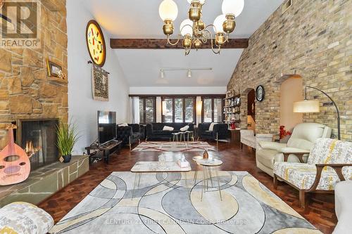 239 Woodworth Crescent, St. Thomas, ON - Indoor Photo Showing Living Room With Fireplace