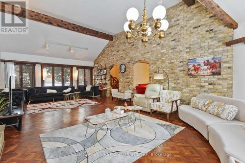 239 Woodworth Crescent, St. Thomas, ON - Indoor Photo Showing Living Room