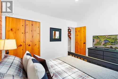 106 Ann Heggtveit Drive, Blue Mountains (Blue Mountain Resort Area), ON - Indoor Photo Showing Bedroom