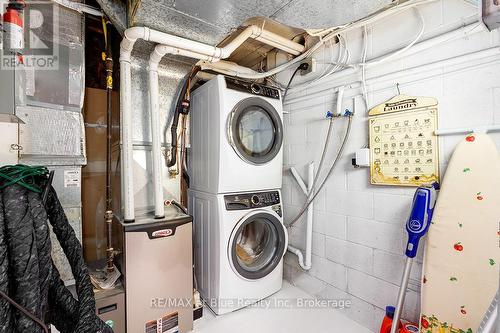 106 Ann Heggtveit Drive, Blue Mountains (Blue Mountain Resort Area), ON - Indoor Photo Showing Laundry Room