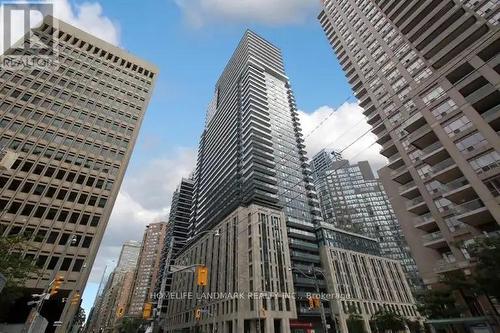 714 - 955 Bay Street, Toronto, ON - Outdoor With Facade