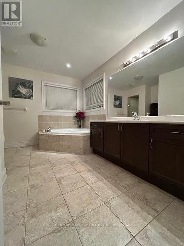 117 Highmark Drive, Vaughan, ON - Indoor Photo Showing Bathroom