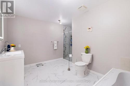 2190 Valley Street, North Stormont, ON - Indoor Photo Showing Bathroom