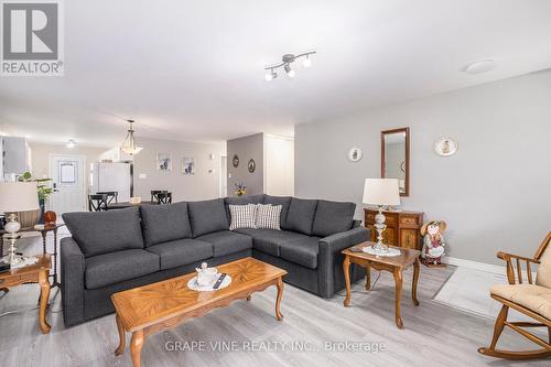 2190 Valley Street, North Stormont, ON - Indoor Photo Showing Living Room