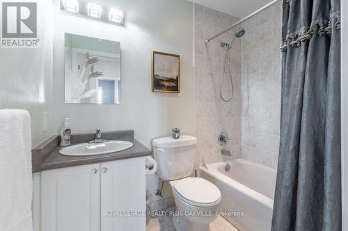 403 - 1499 Nottinghill Gate, Oakville, ON - Indoor Photo Showing Bathroom