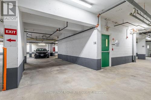 403 - 1499 Nottinghill Gate, Oakville, ON - Indoor Photo Showing Garage