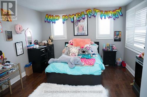 52 Creditstone Road, Brampton, ON - Indoor Photo Showing Bedroom