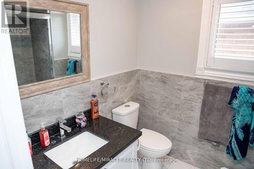 52 Creditstone Road, Brampton, ON - Indoor Photo Showing Bathroom