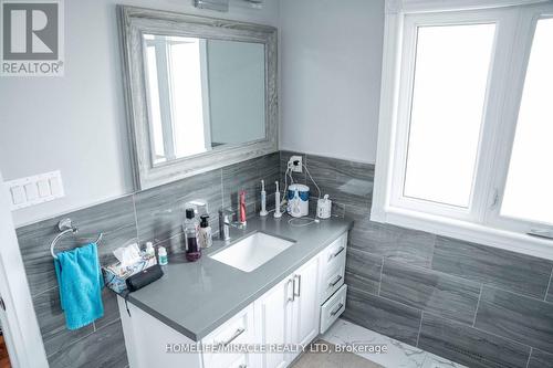 52 Creditstone Road, Brampton, ON - Indoor Photo Showing Bathroom