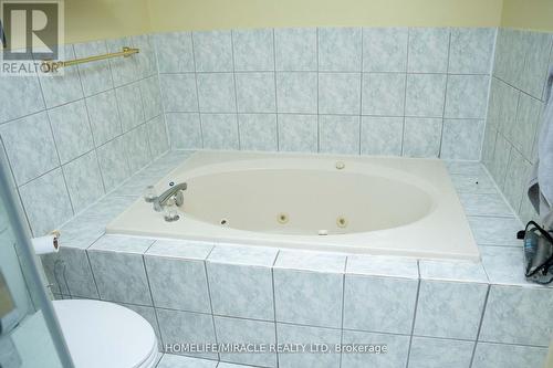 52 Creditstone Road, Brampton, ON - Indoor Photo Showing Bathroom