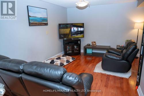 52 Creditstone Road, Brampton, ON - Indoor Photo Showing Living Room