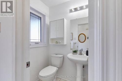 18 Hummingbird Drive, Toronto, ON - Indoor Photo Showing Bathroom