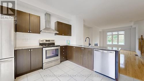 Lot 32 - 6A Parker Avenue, Richmond Hill, ON - Indoor Photo Showing Kitchen